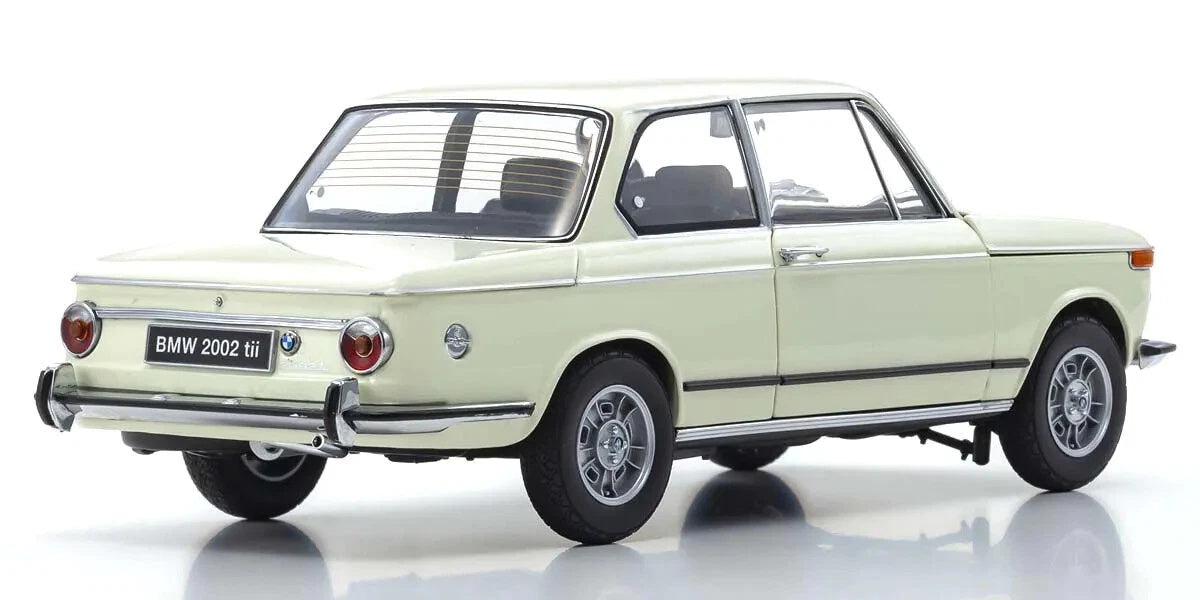 Kyosho KYO08543W 1/18 Scale BMW 2002 Turbo White Model Diecast Car