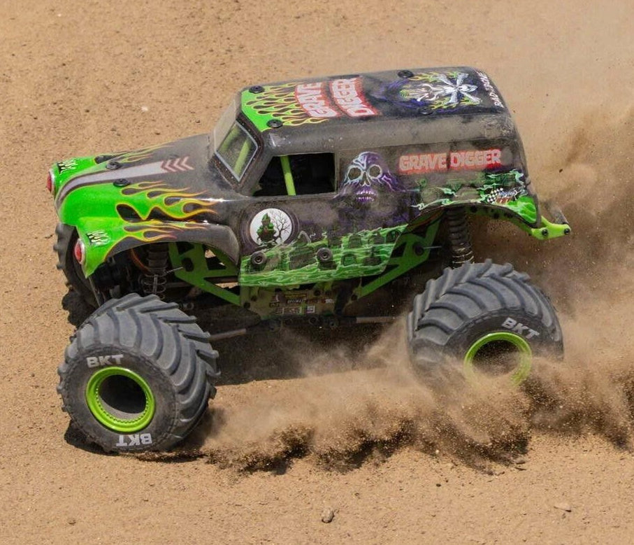Losi (LOS01026T1) 1/18 Mini LMT 4X4 Brushed Monster Truck RTR Grave Digger GREEN - PowerHobby