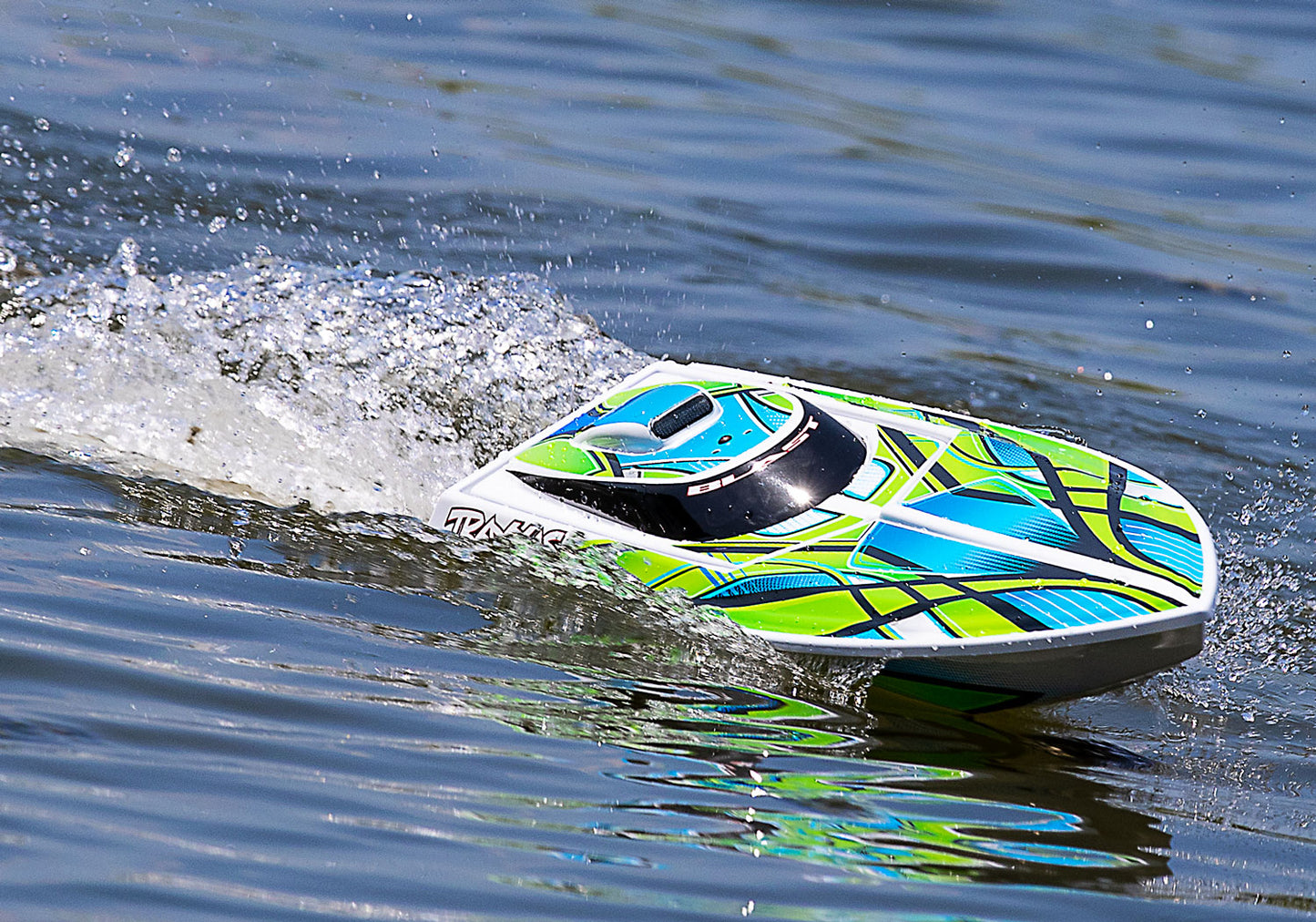 Traxxas Blast 24" High Performance RTR Race Boat Green