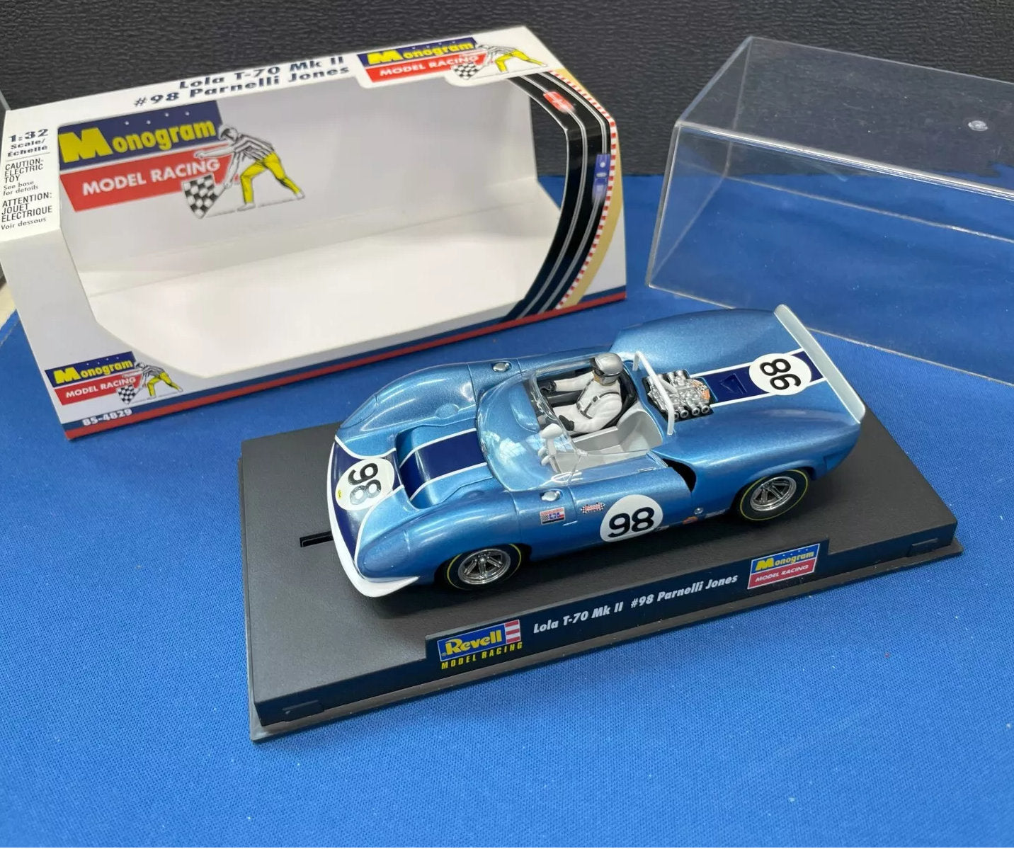 Revell Monogram Lola T-70 MkII #98 Parnelli Jones 1/32 Slot Car 85-4829 Thunderslot T70
