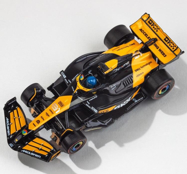 AFX 22104 McLaren F1 MCL38 Oscar Piastri #81 HO Slot Car Mega G+