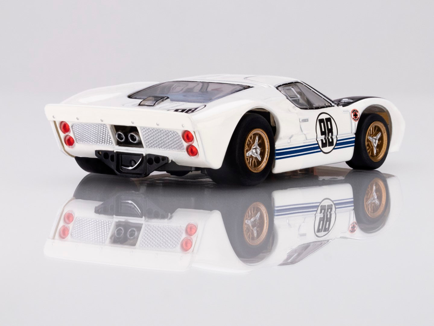 AFX 22059 Ford GT40 Mark II #98 Ken Miles 1966 Daytona Winner HO Slot Car