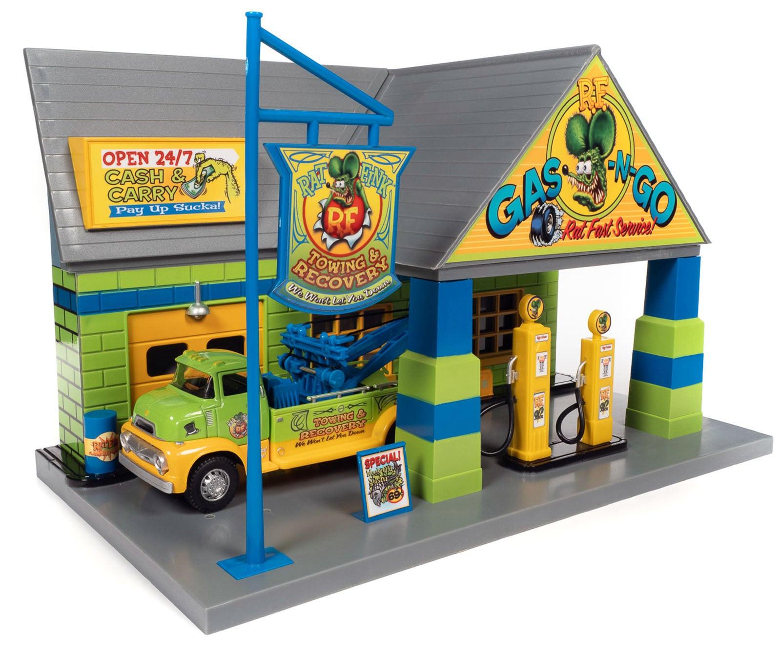 Auto World Diorama Set Rat Fink Garage and Tow Truck 1/32 Scale