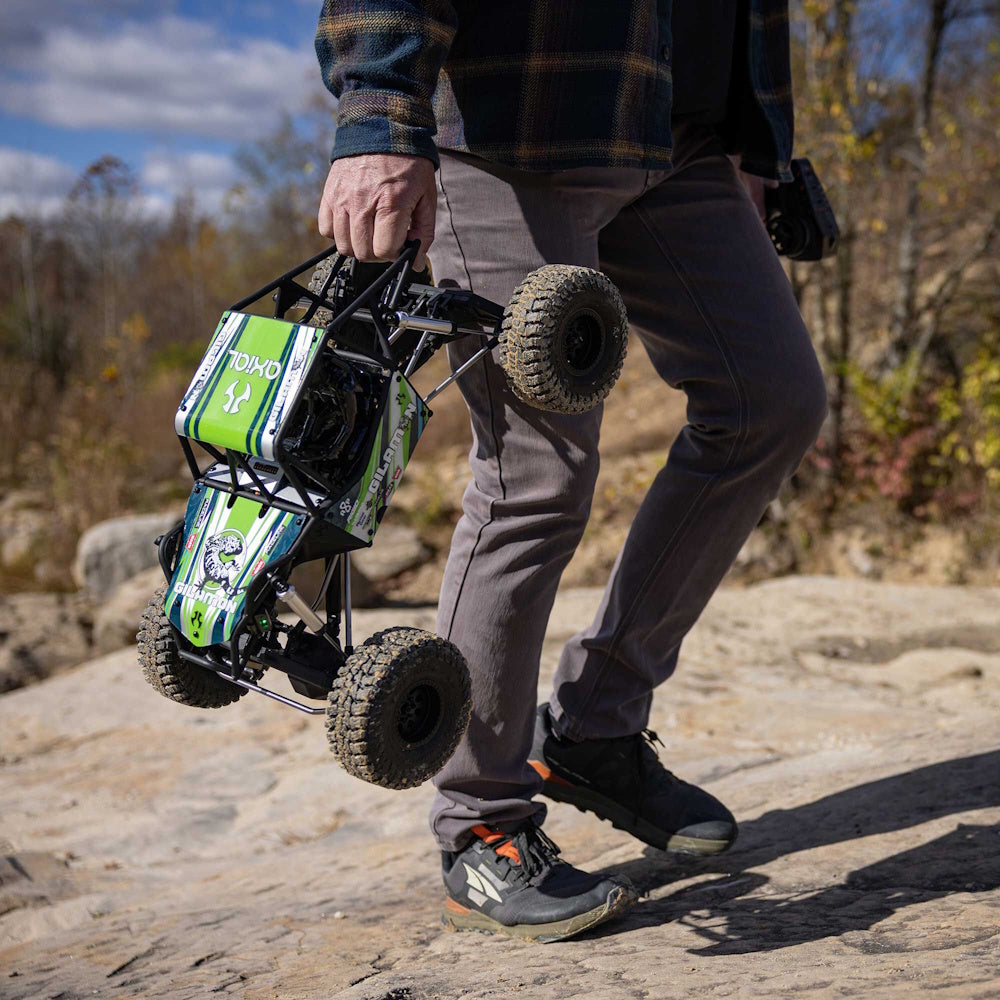 Axial 1207T1 1/8 AXP8 Gilamon 2.2 4X4 RTR Brushed Trail Buggy, Green
