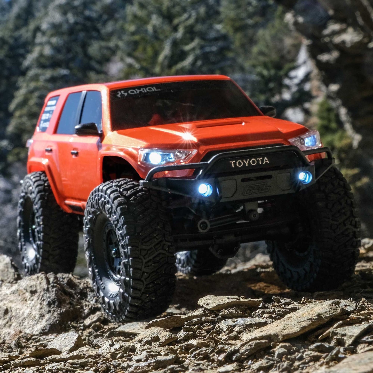 Axial AXI-2035T1 1/24 SCX24 Toyota 4Runner 4X4 RTR Brushed Rock Crawler - Orange