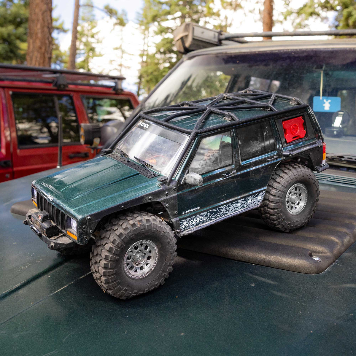 Axial AXI-2037T1 1/10 SCX10 III Jeep Cherokee XJ 4X4 RTR Brushed Rock Crawler, Green