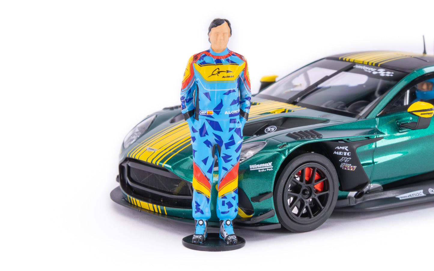 Avant Slot Aston Martin Vantage GT3 Test Car + Alonso Figure 1/32 Slot Car 52902