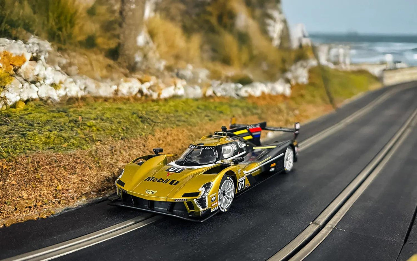 Scalextric C4586 Cadillac V-Series.R 12h Sebring 2024 1/32 Slot Car DPR
