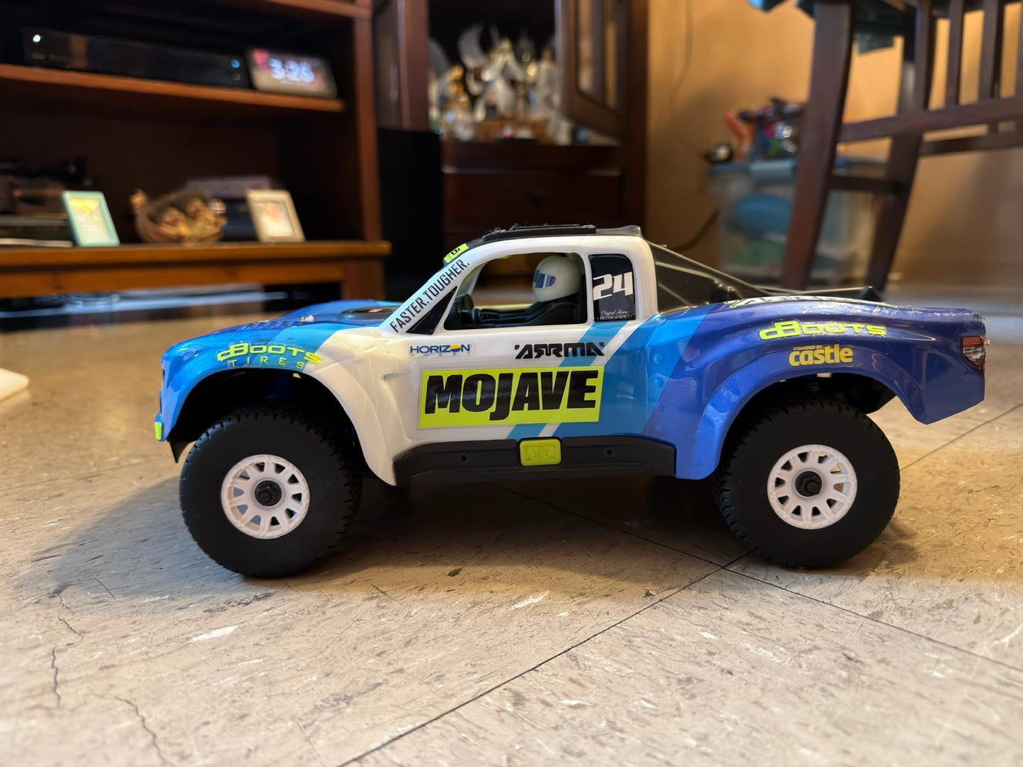 Mounte Tires / Wheels (4) Arrma Grom Granite White