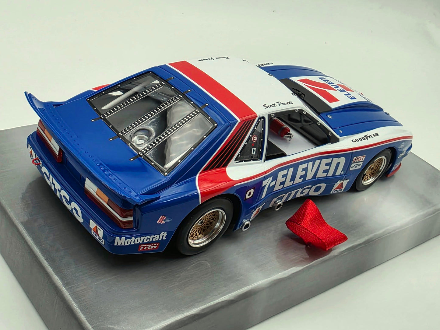 Revoslot Ford Mustang GTO 7-Eleven Sebring 12 Hours 1986 1/32 Slot Car RS0317