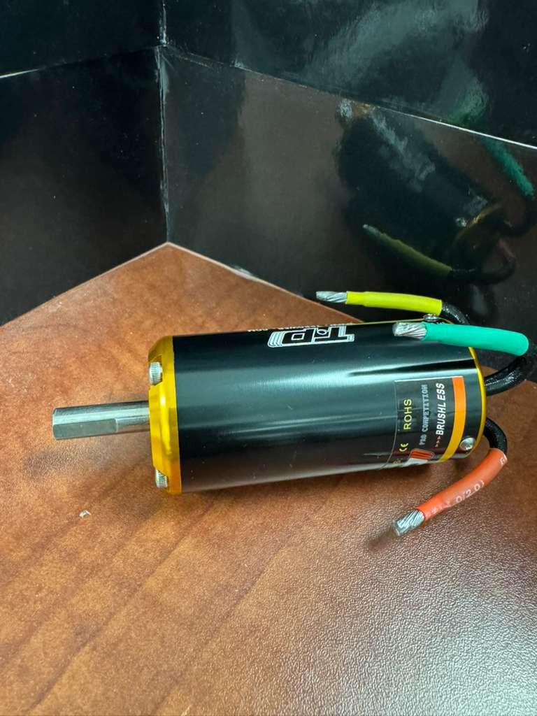 TP POWER 4050 SCM 3190KV MOTOR ( UP TO 8s )