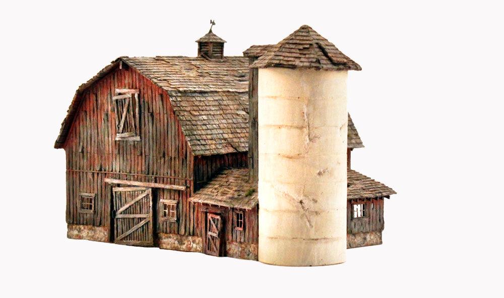 Woodland Scenics BR4932 N Old Weathered Barn N Structure Built-&-Ready - PowerHobby