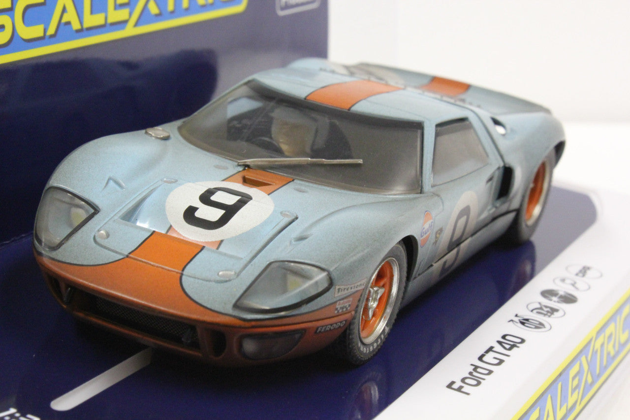 Scalextric C4104 Ford GT40 Gulf #9 Weathered Le Mans slot Car 1/32