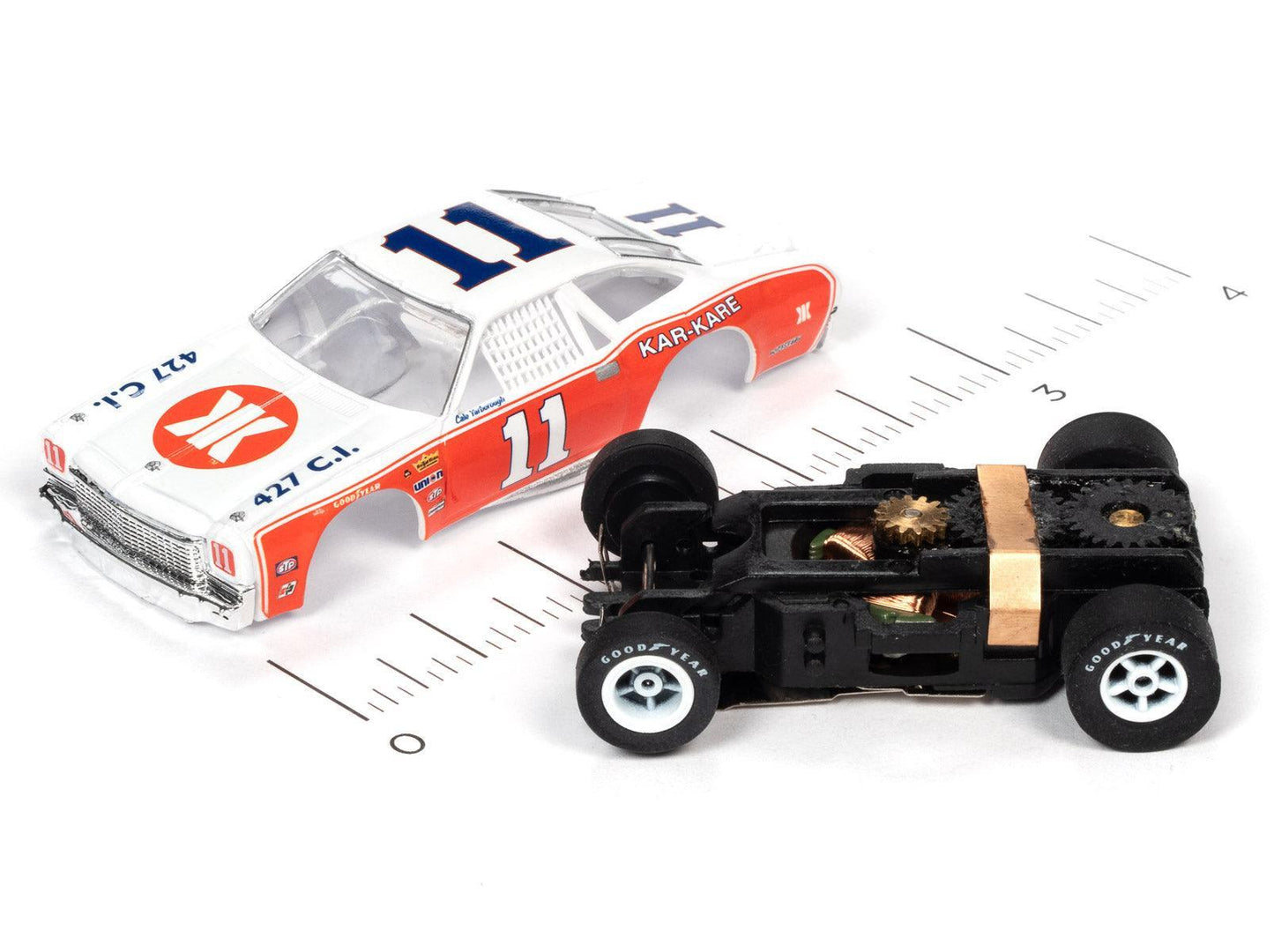 Auto World Xtraction R31 Chevrolet Chevelle Cale Yarborough HO Slot Car SC355 - PowerHobby