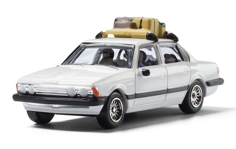 Woodland Scenics AS5370 HO Scale Family Vacation Sedan - PowerHobby
