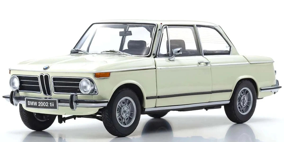 Kyosho KYO08543W 1/18 Scale BMW 2002 Turbo White Model Diecast Car