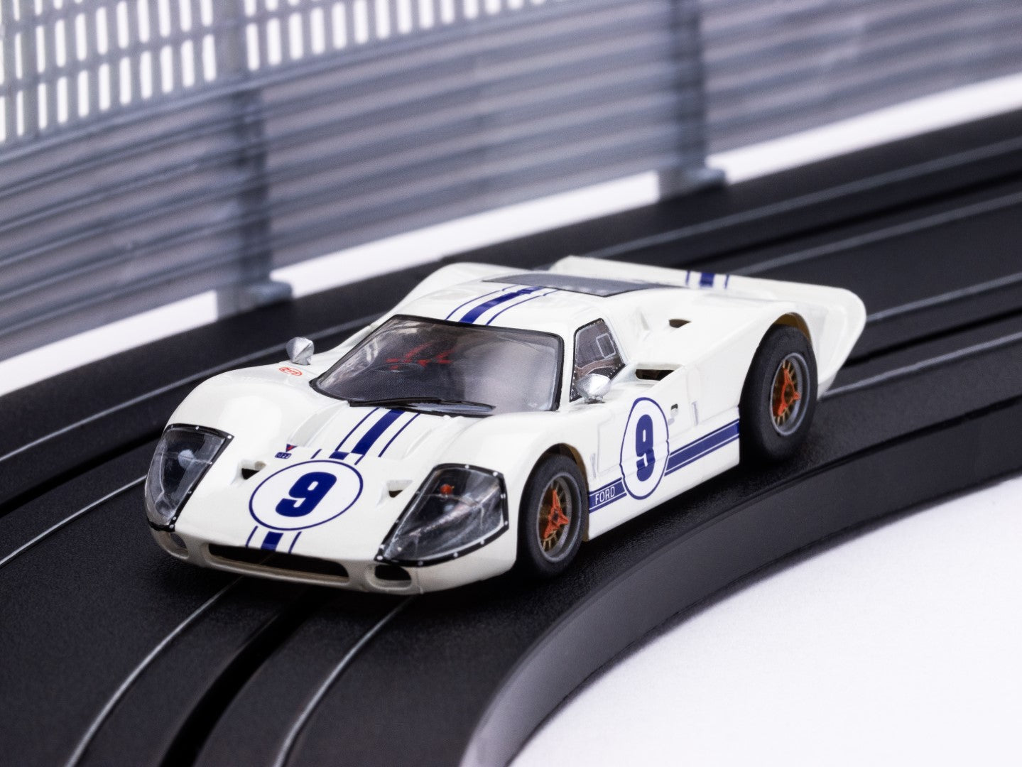 AFX 22078 Ford GT40 Mark IV #9 White HO Slot Car AFX22078 Mega G+
