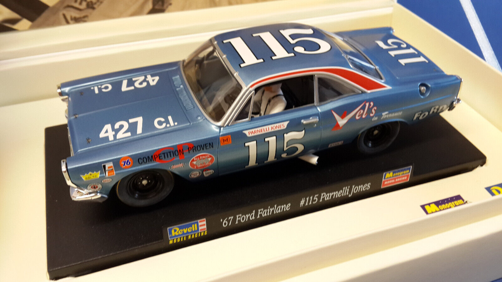 Revell Monogram '67 Ford Fairlane #115 Parnelli Jones 1/32 Slot