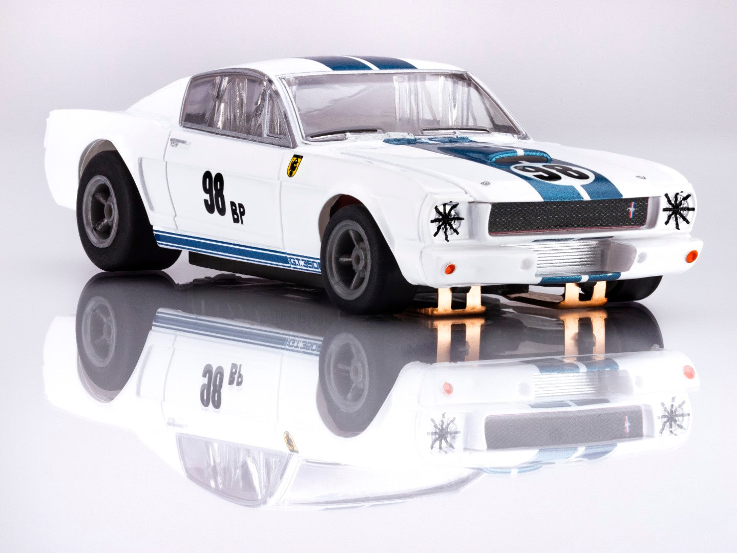 AFX 22125 1965 Shelby Ford Mustang GT350R Ken Miles HO Slot Car