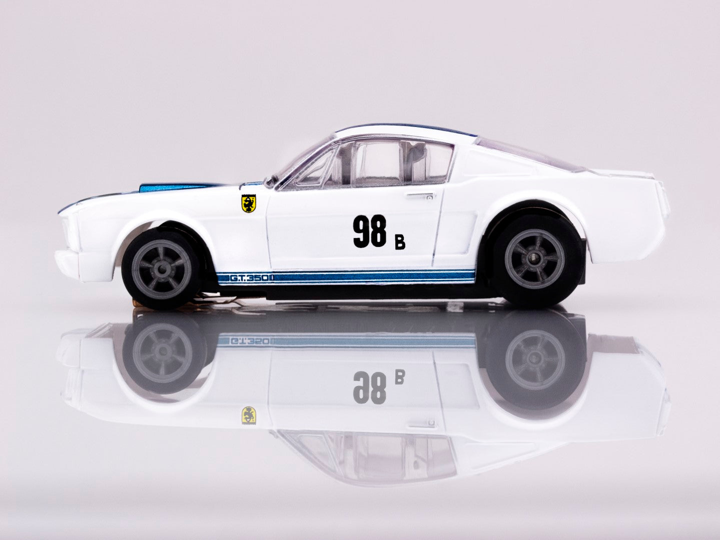 AFX 22125 1965 Shelby Ford Mustang GT350R Ken Miles HO Slot Car