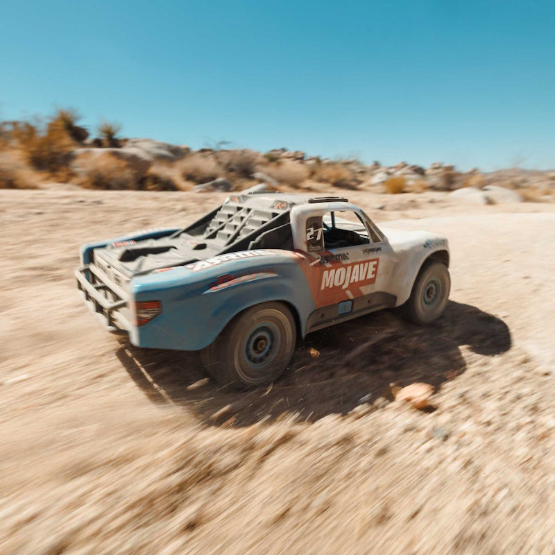 Arrma ARA2304ST2 MOJAVE GROM 223S BLX Brushless 4X4 RTR w/Battery/Charger White