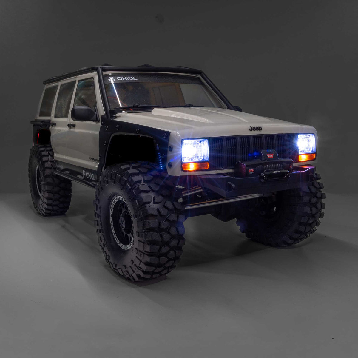 Axial AXI-2037T2 1/10 SCX10 III Jeep Cherokee XJ 4X4 RTR Brushed Rock Crawler, White
