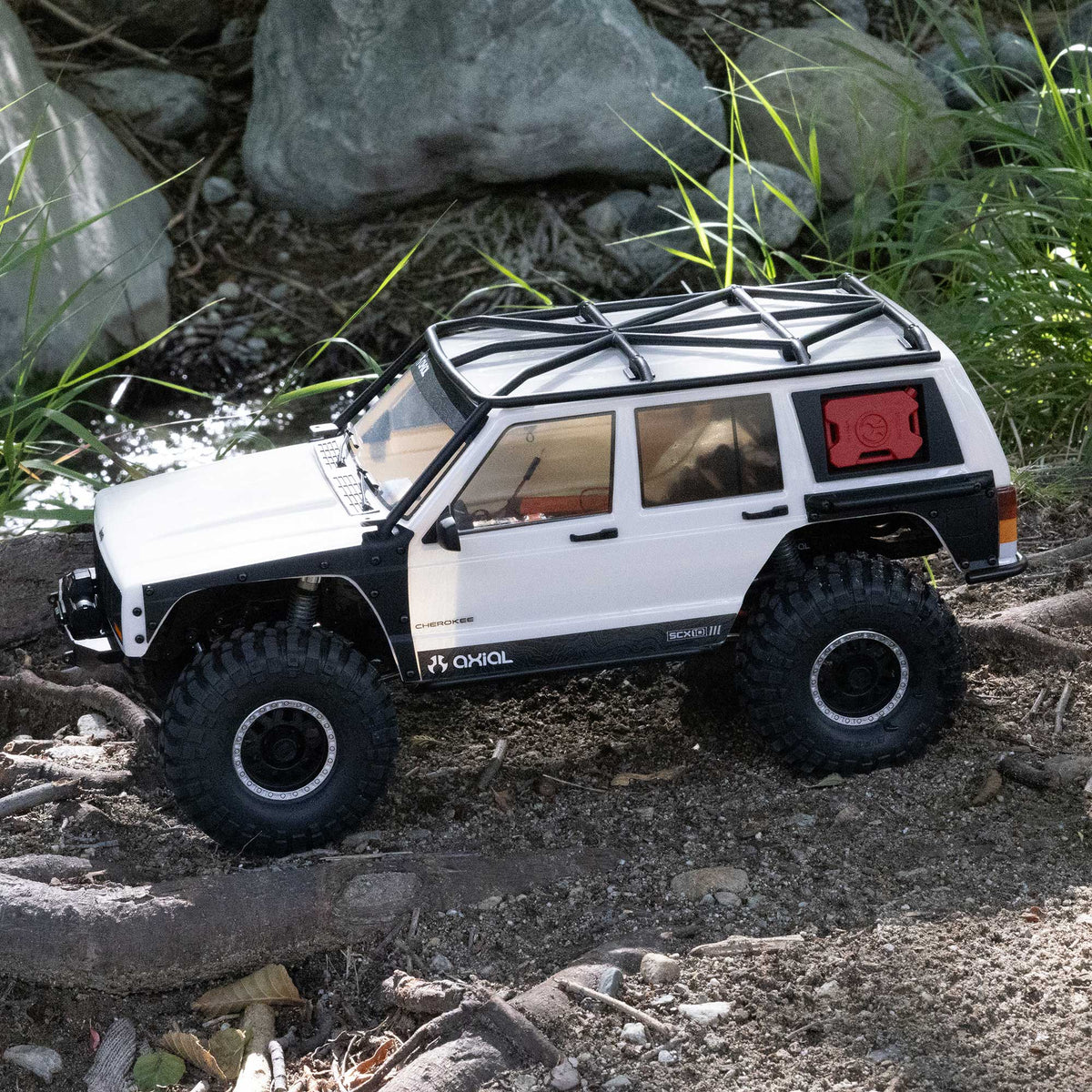 Axial AXI-2037T2 1/10 SCX10 III Jeep Cherokee XJ 4X4 RTR Brushed Rock Crawler, White