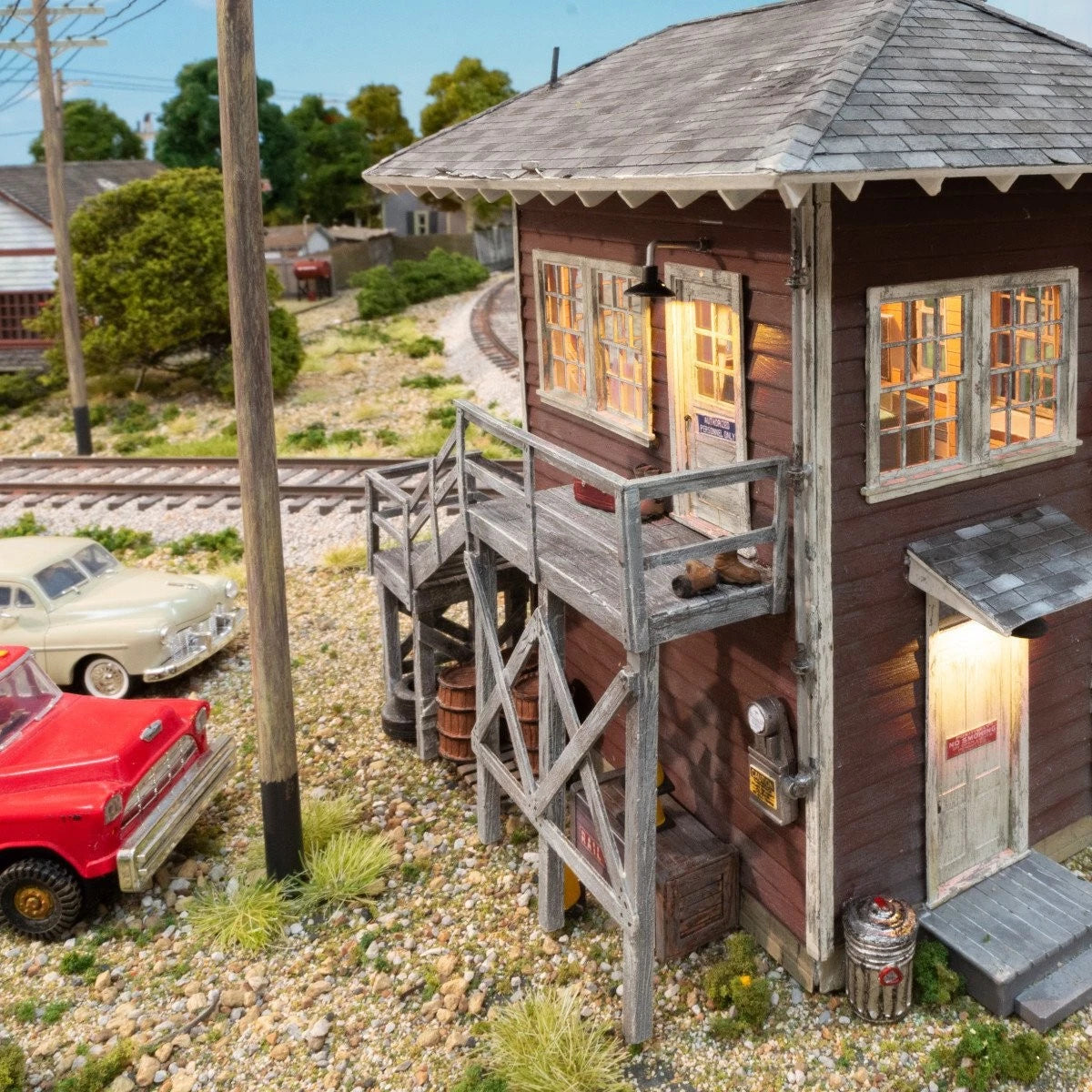 Woodland Scenics BR4964 N Scale Built Up Structure - Interlocking Switch Tower