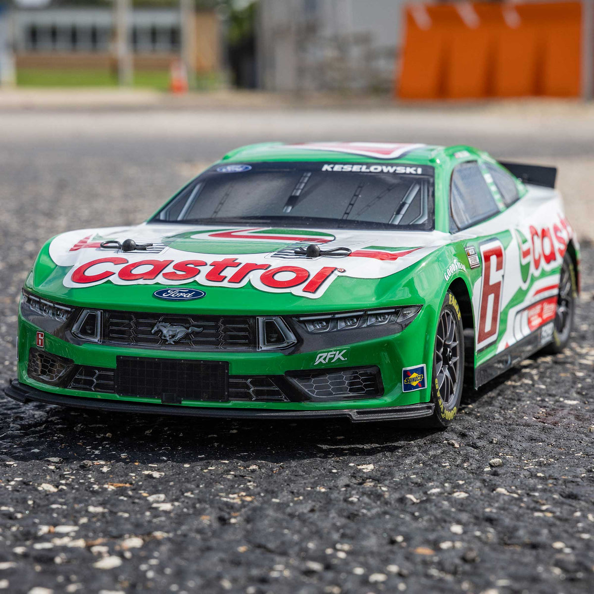 Losi LOS1122606 1/12 NASCAR No. 6 Castrol Ford Mustang RTR