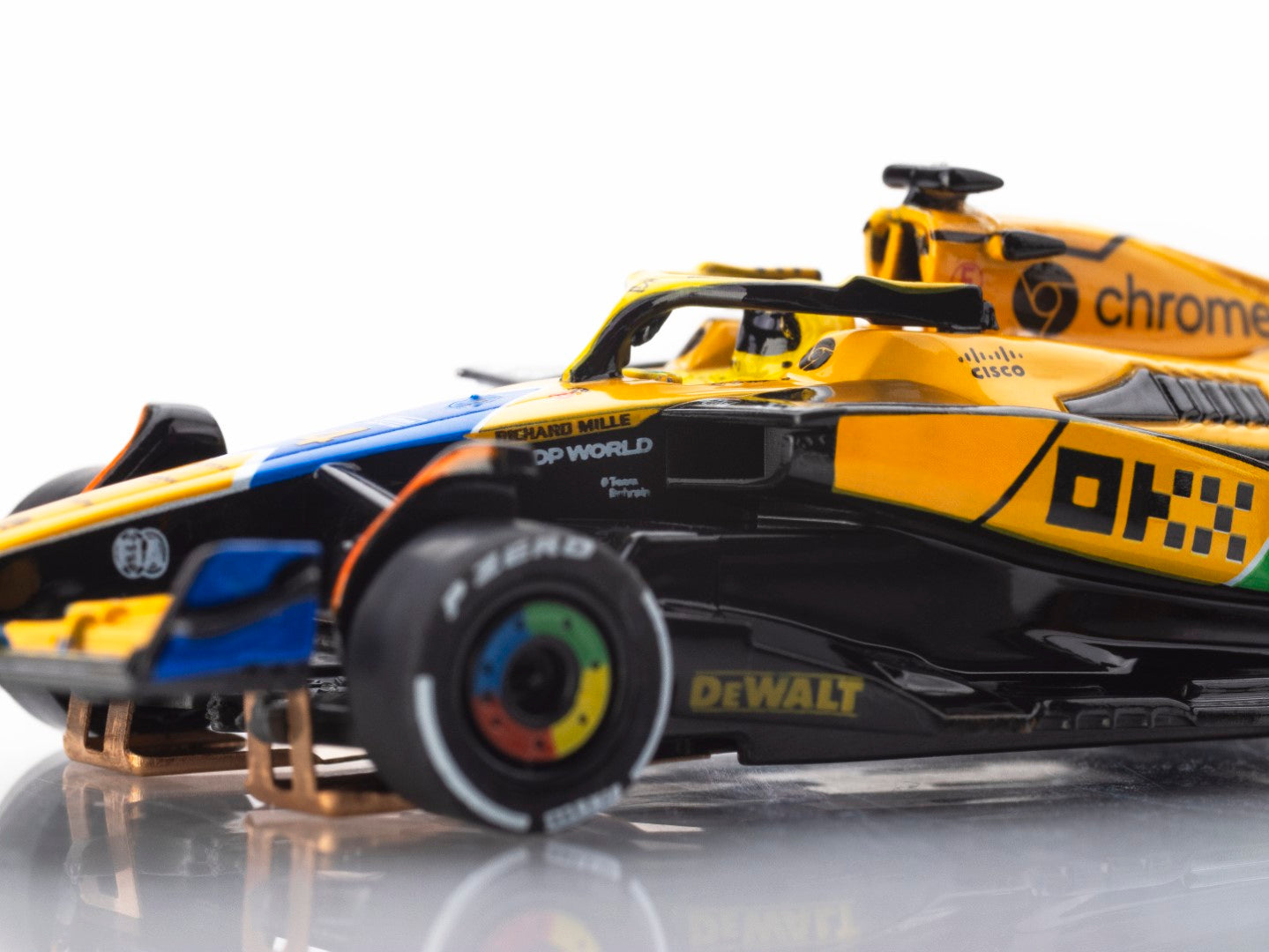 AFX 22120 McLaren F1 MCL38 #4 Lando Norris Ayrton Senna 2024 HO