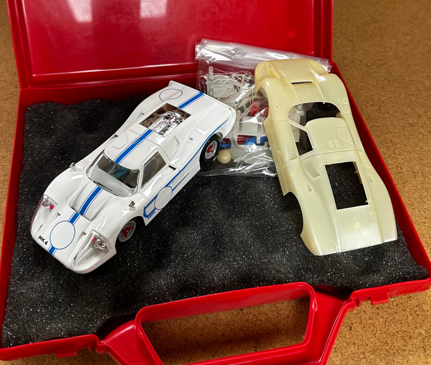 NSR Ford MK1V Presentation 1/32 Slot Car with Extra Body 1717.