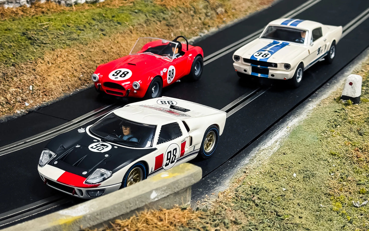 Scalextric C4619A Ken Miles Triple Pack 1/32 Slot Car Ford GT40 GT350 Cobra