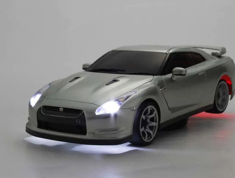 Kyosho 66608A Silver First Mini-Z RWD ReadySet w/Nissan GT-R R35SL Body.