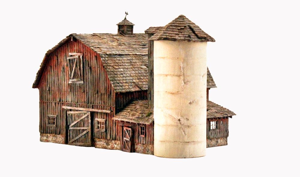 Woodland Scenics BR4932 N Old Weathered Barn N Structure  Built-&-Ready - PowerHobby